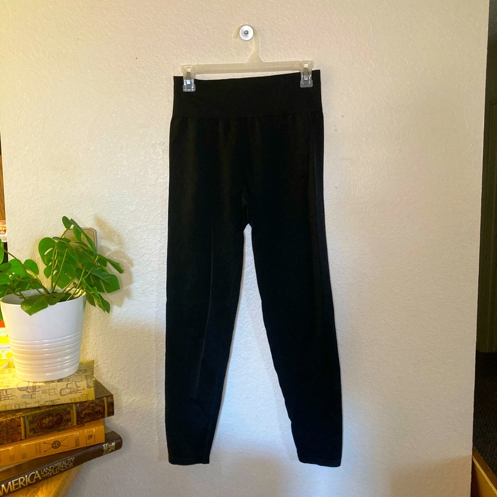 Black seamless leggings